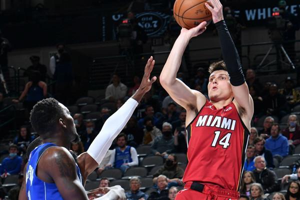 对于他来说 对于他来说